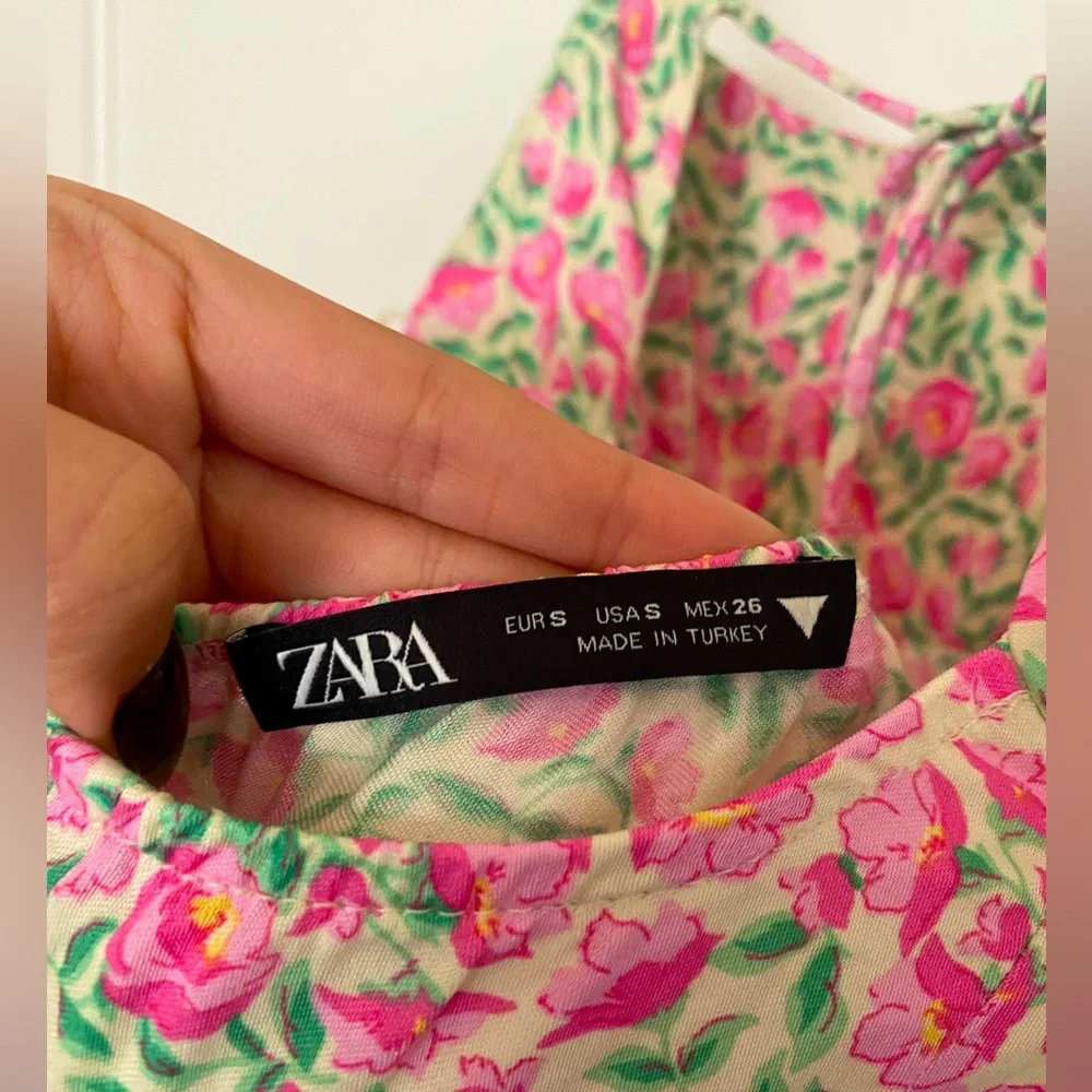 Zara minidress with flower print in pink and green size small - Picture 3 of 3